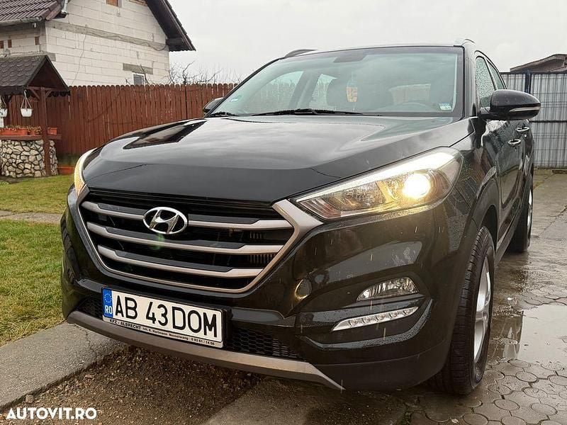 Second-hand Hyundai Tucson 185 CP (136 kW) 2016 Culoarenegru SUV