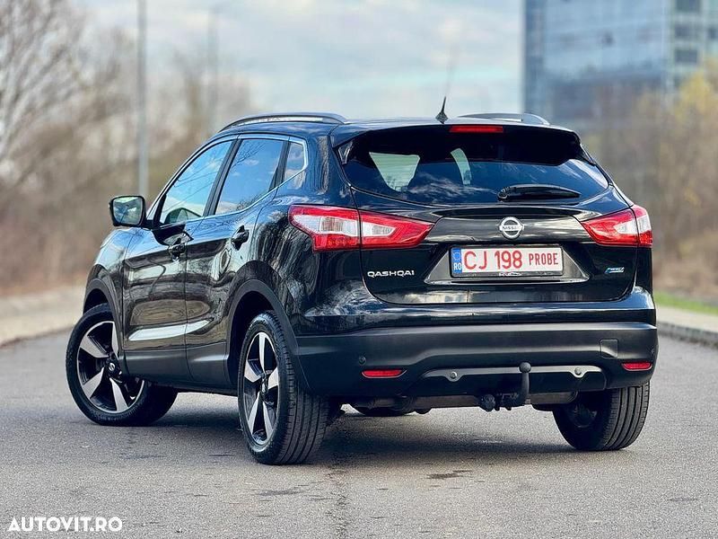 Second-hand Nissan Qashqai Tekna 110 CP (80 kW) 2015 Culoarenegru SUV