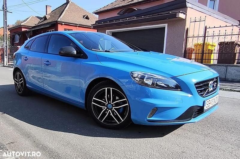 Second-hand Volvo V40 R-Design 115 CP (84 kW) 2013 Culoarealbastru Break