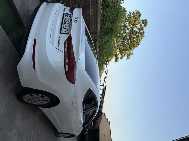 Second-hand Hyundai Elantra 128 CP (94 kW) 2017 Berlinǎ