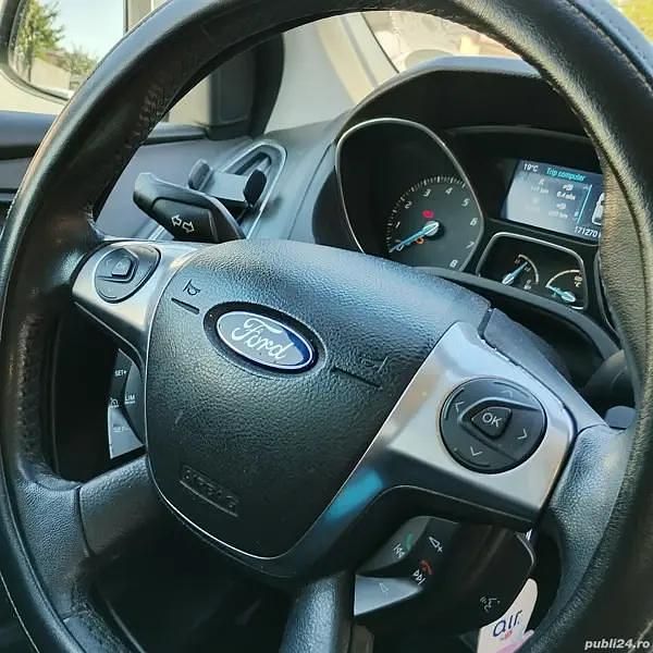 Gri Utilizat 2011 Ford Focus Berlinǎ | 5.500 EUR (Puțin scump) - Imagine 1/4