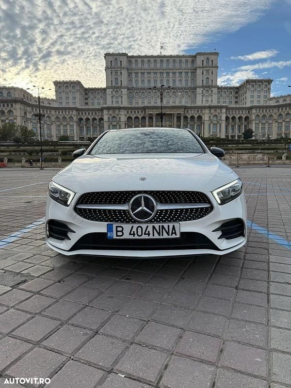 Culoarealb Utilizat 2019 Mercedes A250 AMG line Berlinǎ | 28.500 EUR (Super Preț) - Imagine 1/4