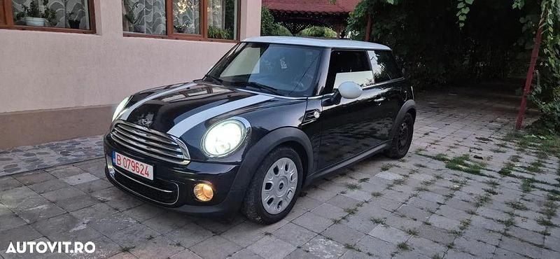 Negru Utilizat 2011 Mini Cooper Coupé Coupe | 4.750 EUR - Imagine 1/4