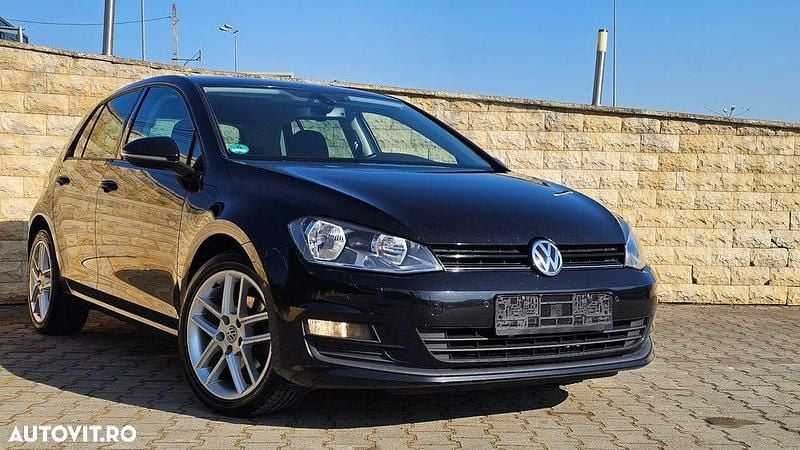 Culoarenegru Utilizat 2014 VW Golf VII Highline | 6.690 EUR (Preț bun) - Imagine 1/4