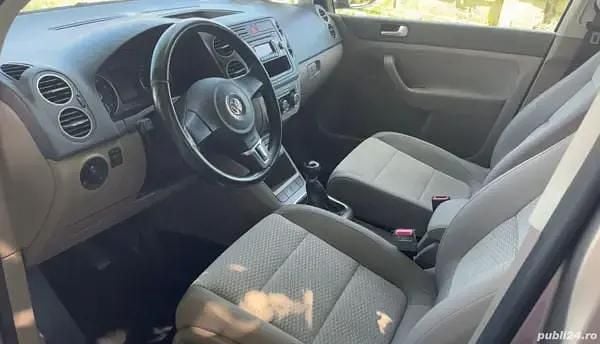 Maro Utilizat 2010 VW Golf VI Berlinǎ | 3.999 EUR (Preț bun) - Imagine 1/4