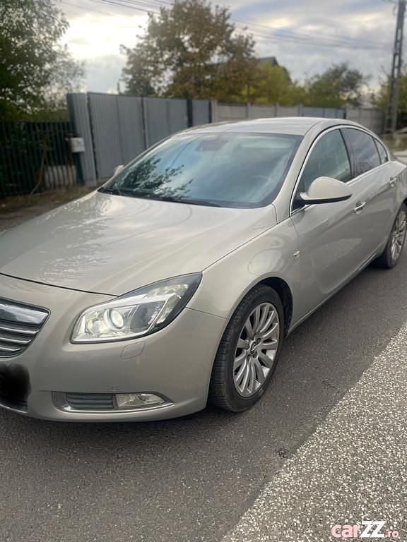 Culoaregalbeuriu Utilizat 2011 Opel Insignia Edition Berlinǎ | 5.200 EUR (Preț OK) - Imagine 1/4