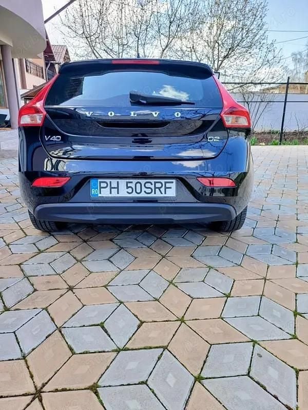 Second-hand Volvo V40 CC 88 CP (64 kW) 2018 Negru Break