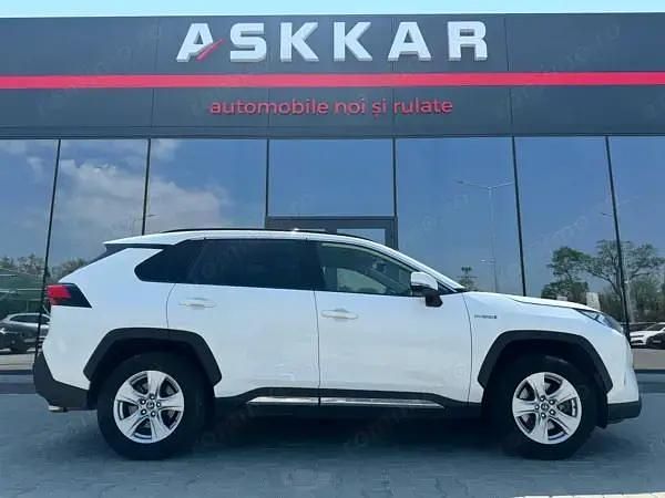 Second-hand Toyota RAV4 Hybrid 178 CP (130 kW) 2019 Alb SUV