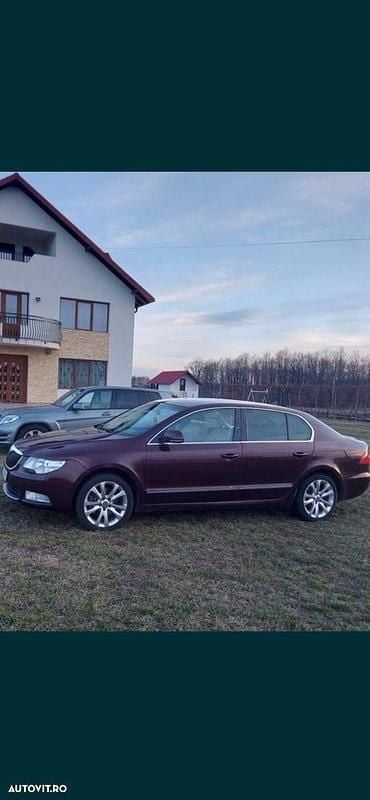 Second-hand Skoda Superb Elegance 170 CP (125 kW) 2009 Culoarerosu Berlinǎ