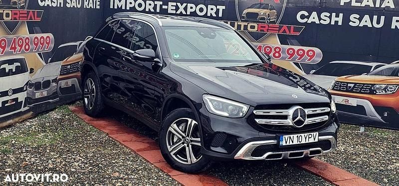 Culoarenegru Utilizat 2021 Mercedes GLC300e SUV | 29.490 EUR (Preț OK) - Imagine 1/4