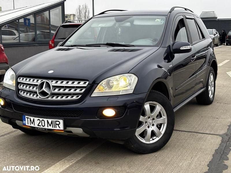 Second-hand Mercedes ML350 231 CP (169 kW) 2007 Culoarealbastru SUV