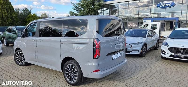 Second-hand Ford Tourneo Custom Titanium X 170 CP (125 kW) 2025 Culoaregri Van