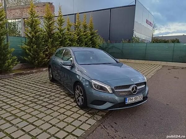 Albastru Utilizat 2014 Mercedes A180 Hatchback | 9.999 EUR (Scump) - Imagine 1/4