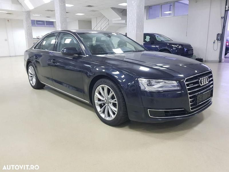 Second-hand Audi A8 Sport 258 CP (189 kW) 2014 Culoarealbastru Berlinǎ