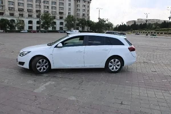 Second-hand Opel Insignia Sport 130 CP (95 kW) 2014 Alb Break