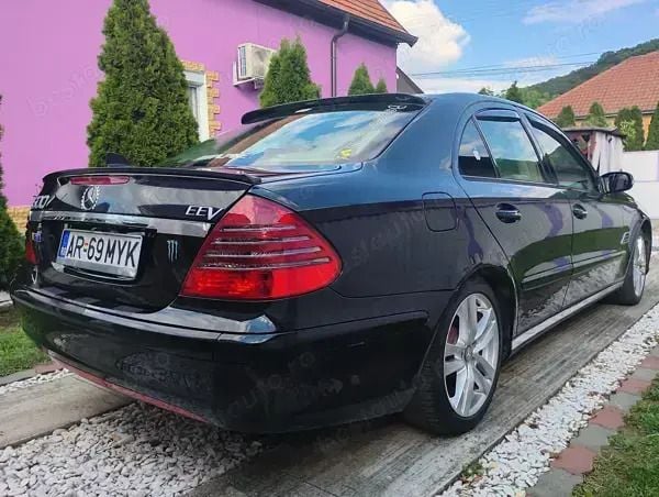 Utilizat 2002 Mercedes E220 Berlinǎ | 2.600 EUR - Imagine 1/4