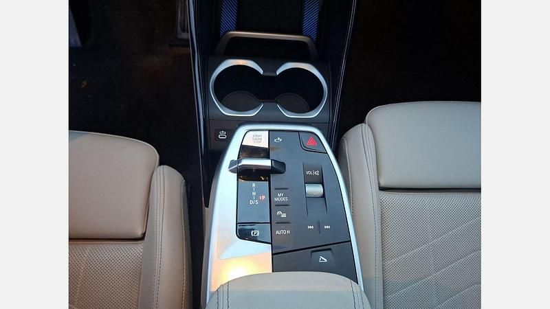 Second-hand BMW X1 Comfort Edition 150 CP (110 kW) 2025 Negru sapphire metalizat SUV