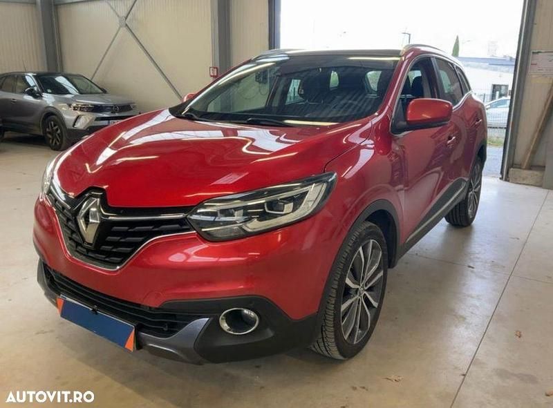 Culoarerosu Utilizat 2015 Renault Kadjar Intens SUV | 9.999 EUR (Preț OK) - Imagine 1/4