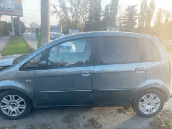 Utilizat 2004 Fiat Idea Monovolum | 750 EUR - Imagine 1/4