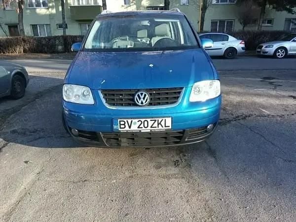 Utilizat 2005 VW Touran Monovolum | 2.000 EUR (Preț bun) - Imagine 1/4