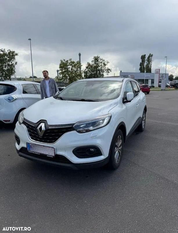 Alb Utilizat 2019 Renault Kadjar Life SUV | 14.000 EUR (Puțin scump) - Imagine 1/4