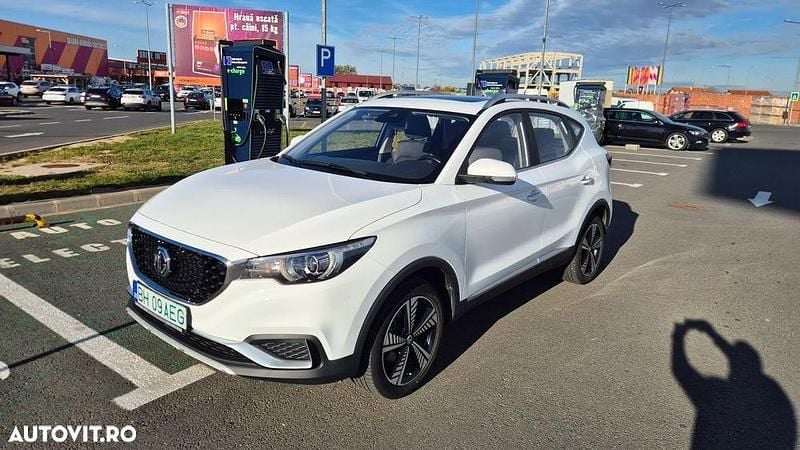 Alb Utilizat 2021 MG ZS Luxury Berlinǎ | 14.890 EUR (Preț OK) - Imagine 1/4