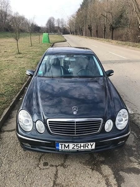 Negru Utilizat 2003 Mercedes E240 Avantgarde Berlinǎ | 2.990 EUR - Imagine 1/4