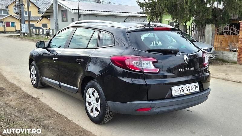 Second-hand Renault Mégane GrandTour Expression 90 CP (66 kW) 2011 Culoarenegru Break