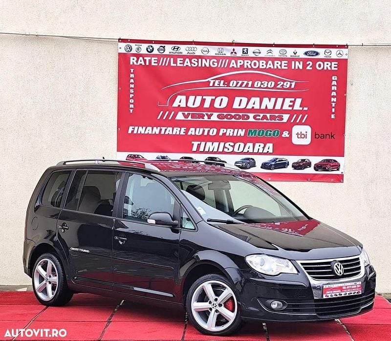Second-hand VW Touran 105 CP (77 kW) 2009 Culoarenegru Monovolum