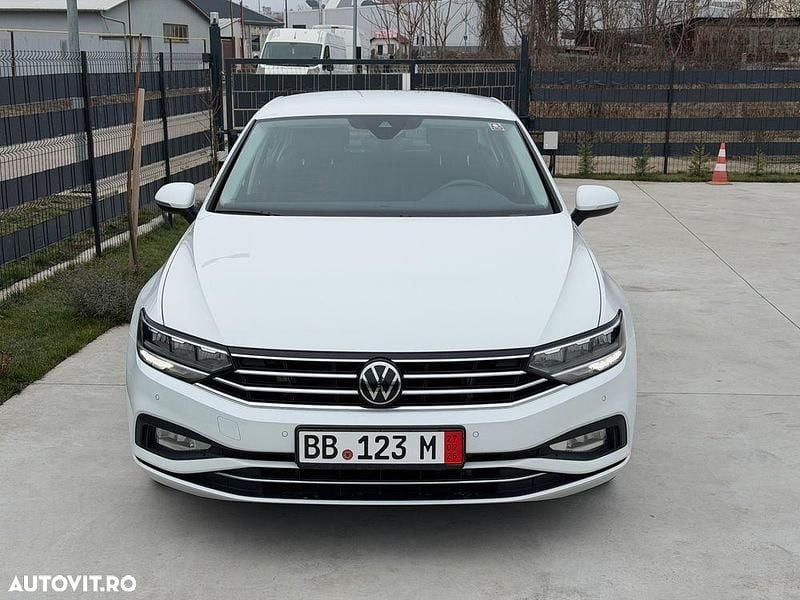 Second-hand VW Passat Business 200 CP (147 kW) 2021 Culoarealb Berlinǎ