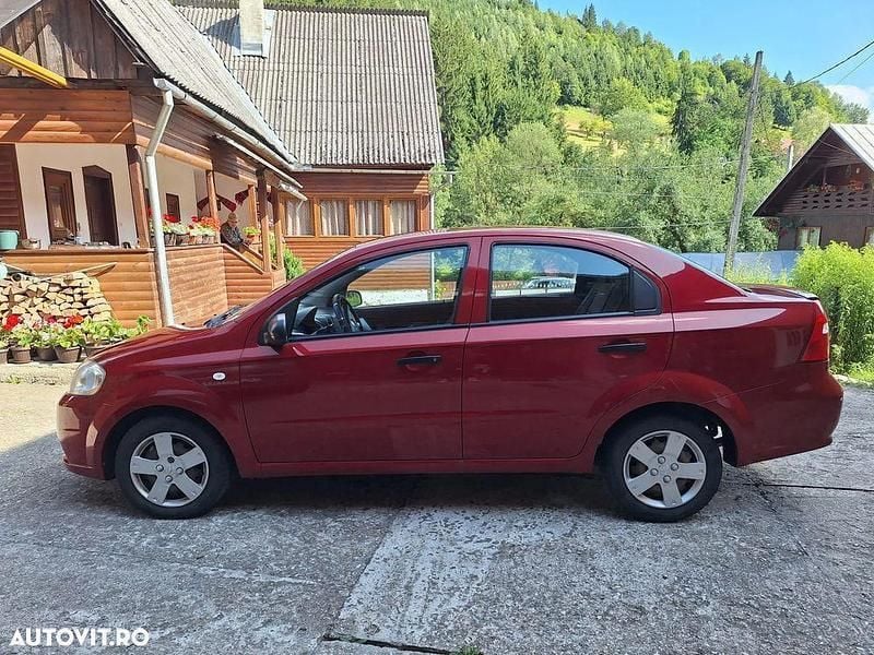 Rosu Utilizat 2010 Chevrolet Aveo Berlinǎ | 3.200 EUR (Scump) - Imagine 1/4