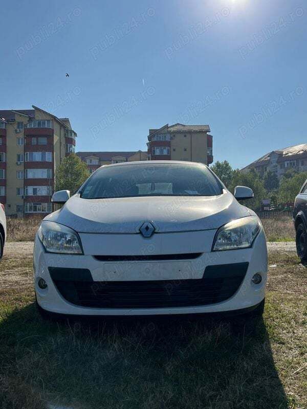 Utilizat 2011 Renault Mégane III Hatchback | 3.850 EUR - Imagine 1/4