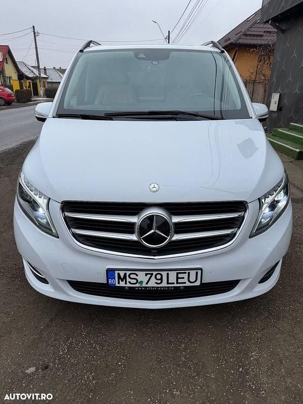 Second-hand Mercedes V250 190 CP (139 kW) 2016 Culoarealb Monovolum