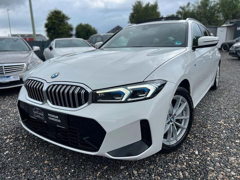 Utilizat 2023 BMW 330 M Sport | 39.943 EUR (Preț bun) - Imagine 1/1