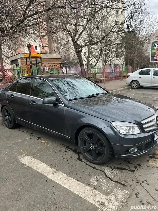 Second-hand Mercedes C220 Avantgarde 170 CP (125 kW) 2010 Berlinǎ