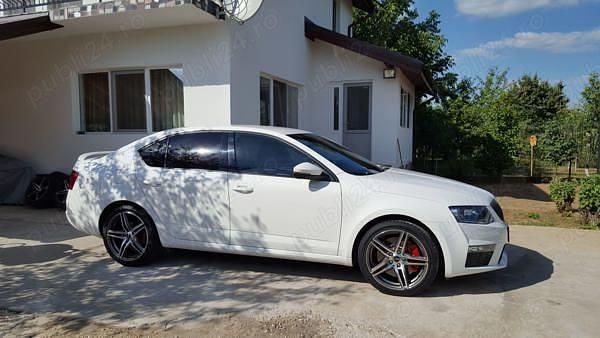 Alb Utilizat 2015 Skoda Octavia vRS Berlinǎ | 17.800 EUR (Scump) - Imagine 1/4
