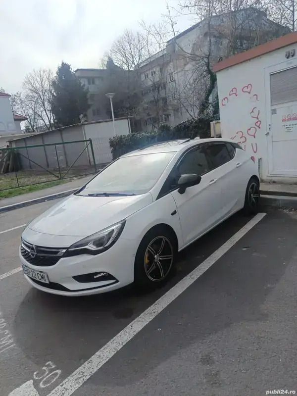 Second-hand Opel Astra 110 CP (80 kW) 2017 Alb Hatchback