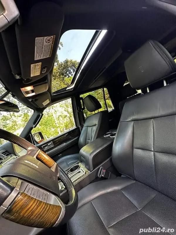 Second-hand Lincoln Navigator 310 CP (228 kW) 2010 Negru SUV