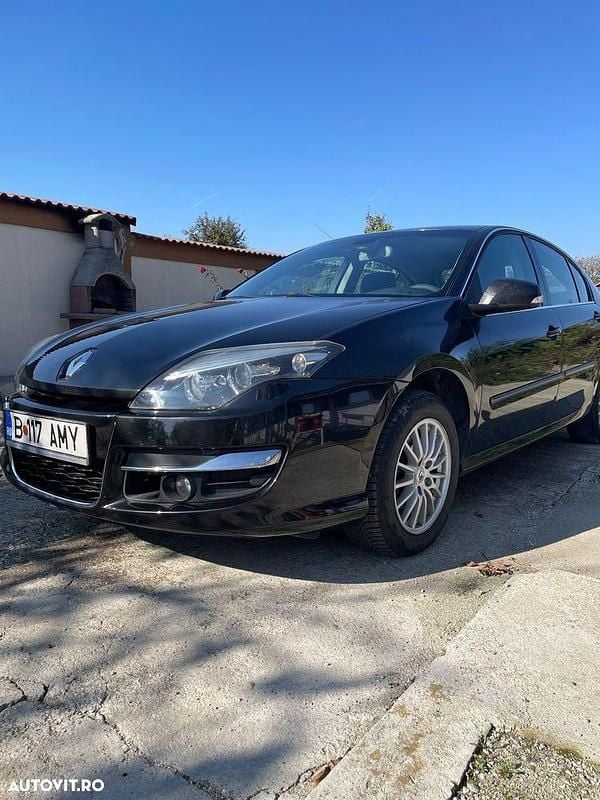 Culoarenegru Utilizat 2011 Renault Laguna III Berlinǎ | 3.900 EUR (Preț OK) - Imagine 1/4