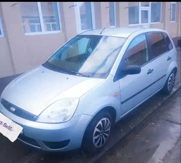Utilizat 2004 Ford Fiesta Hatchback | 900 EUR - Imagine 1/4