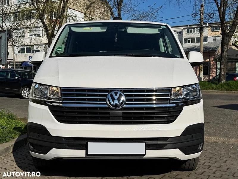 Second-hand VW Caravelle Comfortline 150 CP (110 kW) 2024 Culoarealb Monovolum