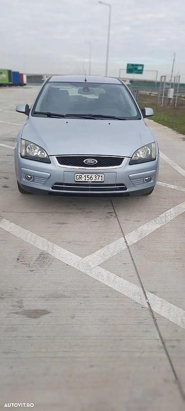Culoarealbastru Utilizat 2005 Ford Focus Trend Hatchback | 1.200 EUR (Preț OK) - Imagine 1/4