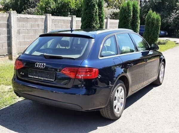 Second-hand Audi A4 143 CP (105 kW) 2009 Albastru Break
