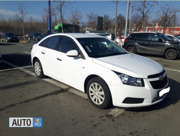 Second-hand Chevrolet Cruze 123 CP (90 kW) 2011 Alb Berlinǎ