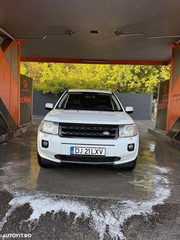 Culoarealb Utilizat 2011 Land Rover Freelander 2 SE SUV | 5.600 EUR (Preț bun) - Imagine 1/4
