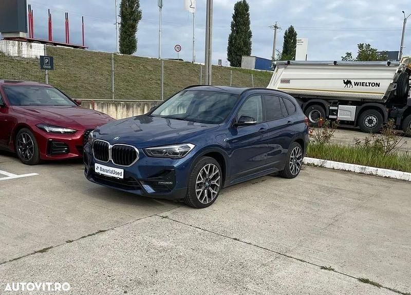 Culoarealbastru Utilizat 2022 BMW X1 Comfort Edition SUV | 29.900 EUR (Scump) - Imagine 1/4