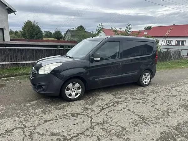 Utilizat 2015 Opel Combo Monovolum | 4.250 EUR - Imagine 1/4