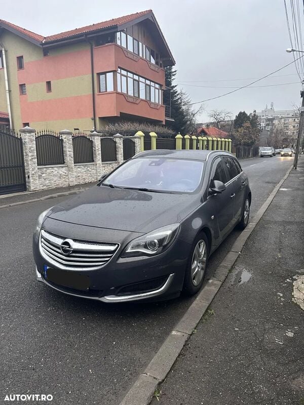 Gri Utilizat 2014 Opel Insignia Edition Break | 6.100 EUR (Preț OK) - Imagine 1/4