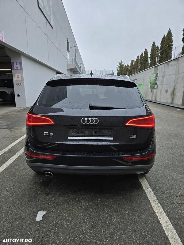 Second-hand Audi Q5 Premium 177 CP (130 kW) 2014 Culoarenegru SUV