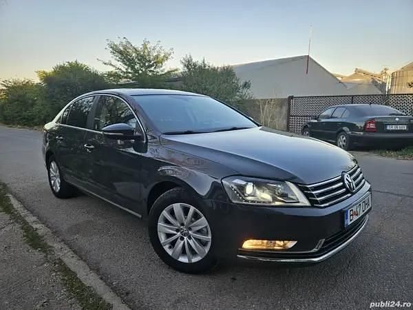 Utilizat 2013 VW Passat Berlinǎ | 8.090 EUR (Preț OK) - Imagine 1/4